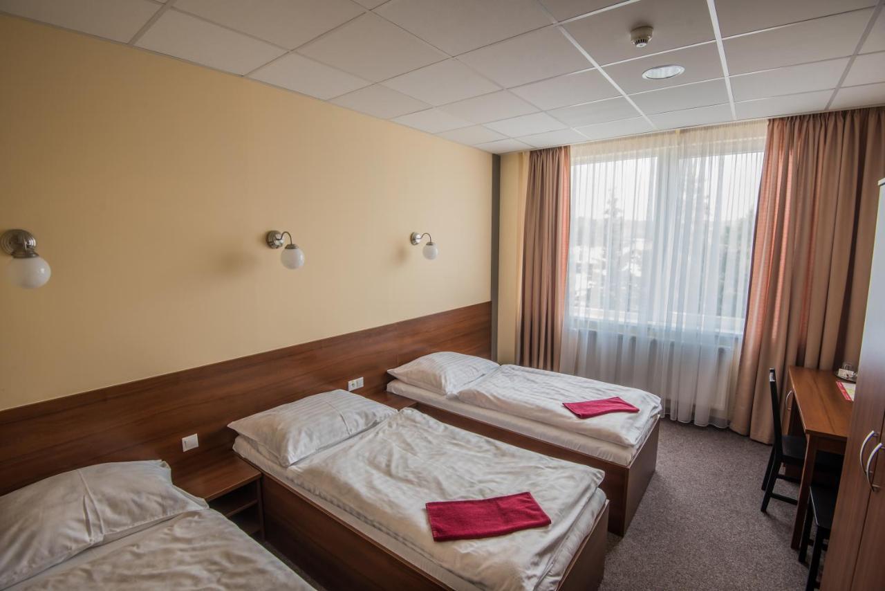 City Hotel B&B, Reception 24 7, 800M Od-From R1, Free Parking Banská Bystrica Eksteriør billede